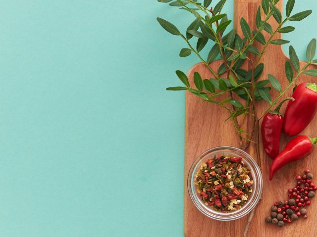 Intégrer des condiments sains et rafraîchissants dans votre alimentation